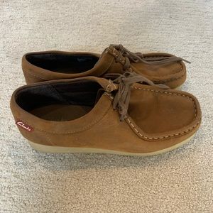 Wallabees by Clark shoes size 6 Usa has a 1“ heel